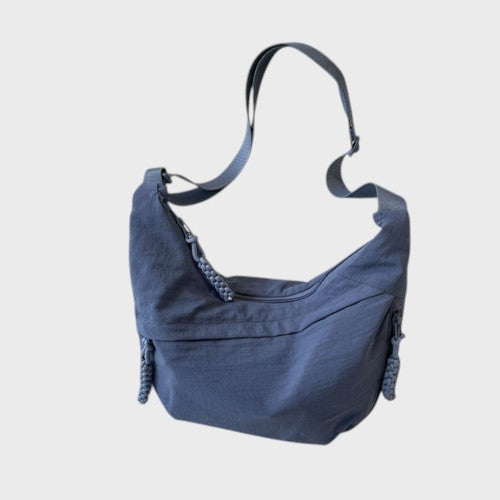 Renáta – Voděodolná příčná kabelka z nylonu pro každodenní užívání