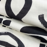 Ména - Středně dlouhé šaty s vintage geometrickým vzorem