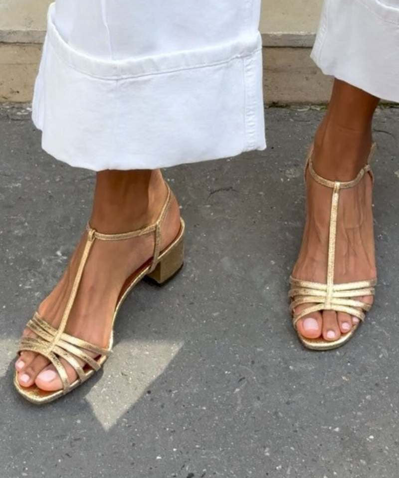 Allegra | Zlaté sandály – každodenní elegance