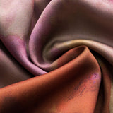 Silvie – Trendy midi šaty v tie-dye stylu s detailním uzlem