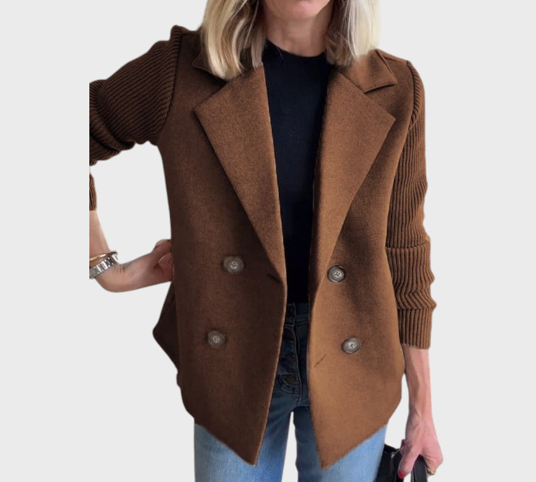Emma – Elegantní blazer s úpletem na rukávech