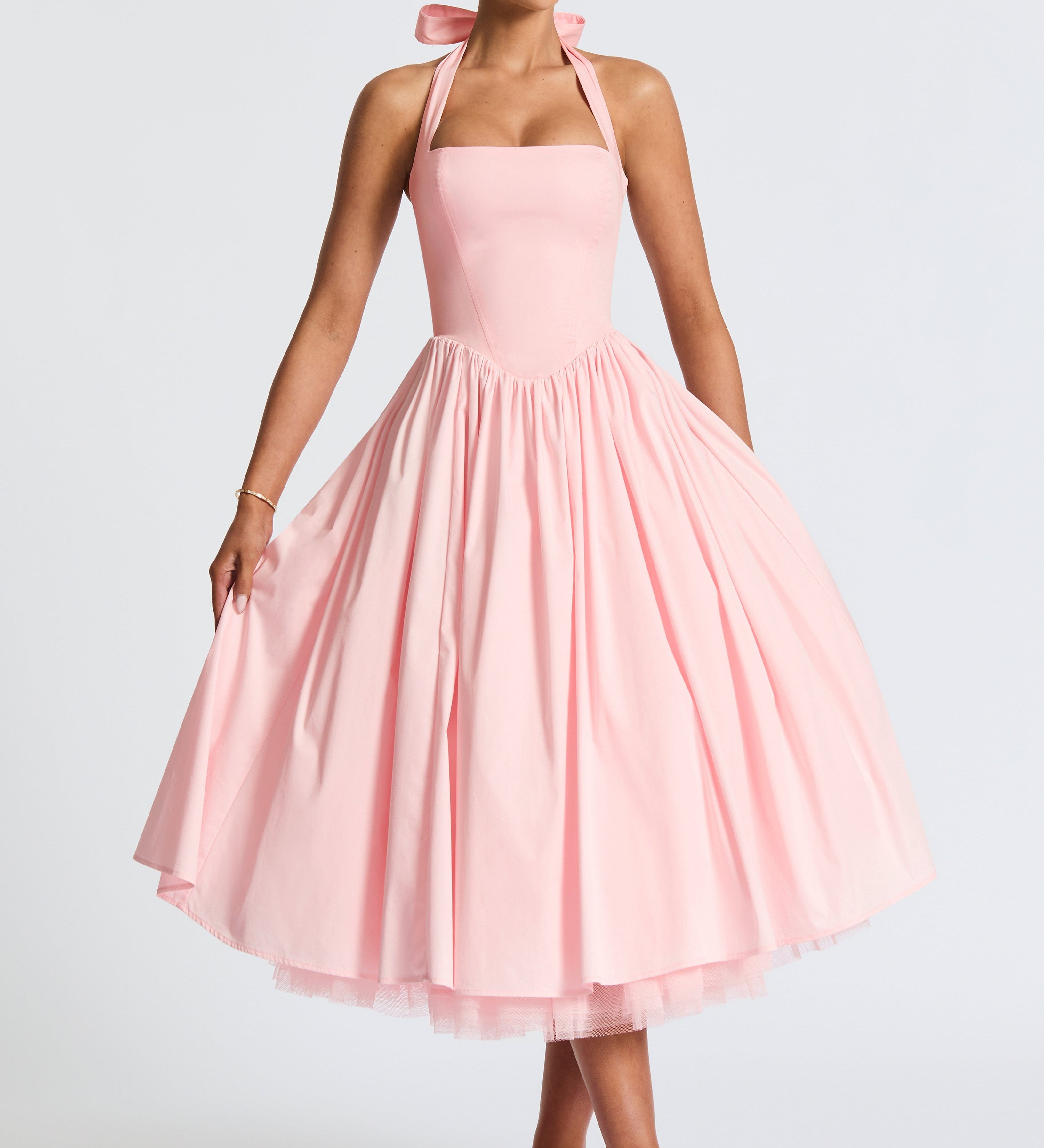Estella – Elegantní midi šaty s halter výstřihem pro každou příležitost